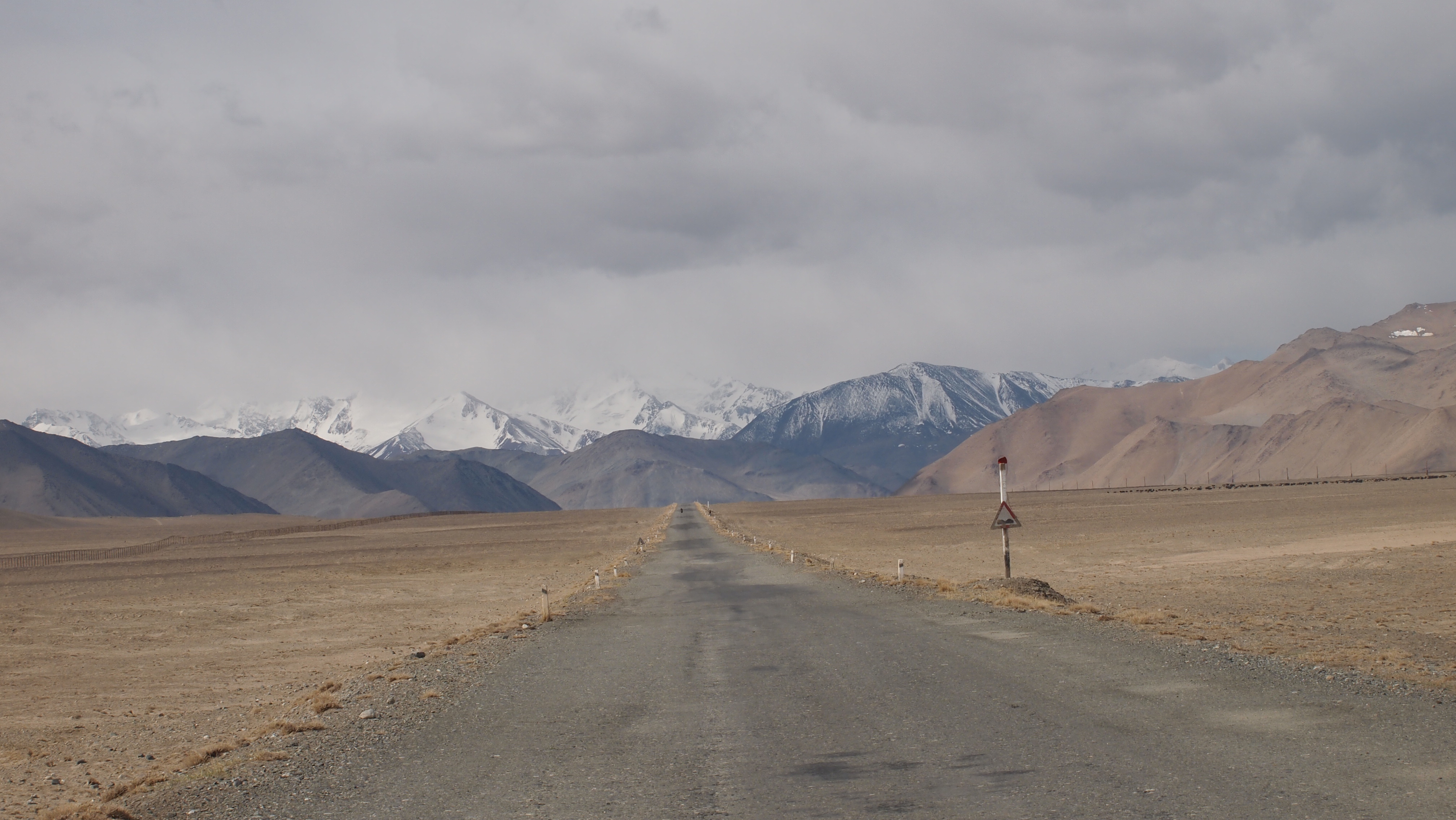 Pamir Hingway - Ethno Adventure - wyprawa do Tadżykistanu, Pamir, zdj. Paweł Rut
